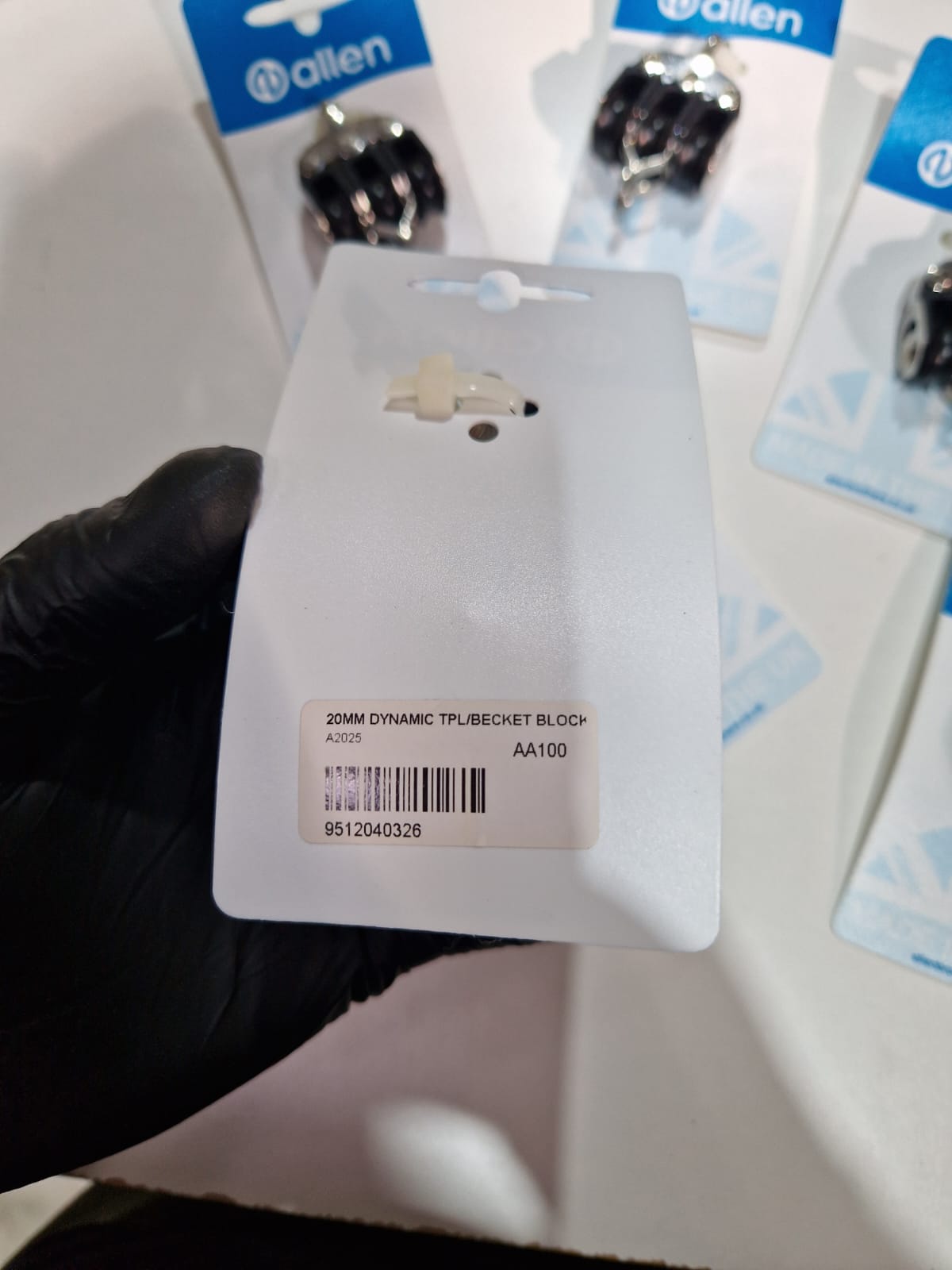 Allen 20 mm Dynamic dubultbloks ar beketu – attēls 2