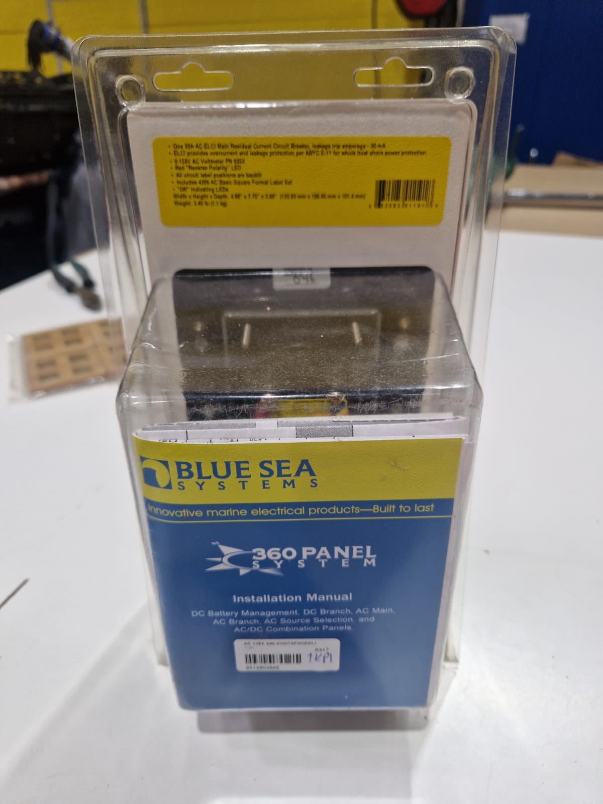 Blue Sea 120 V AC ELCI galvenais panelis